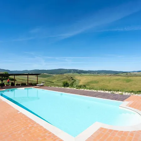 Poderino Il Sole 4* Lajatico