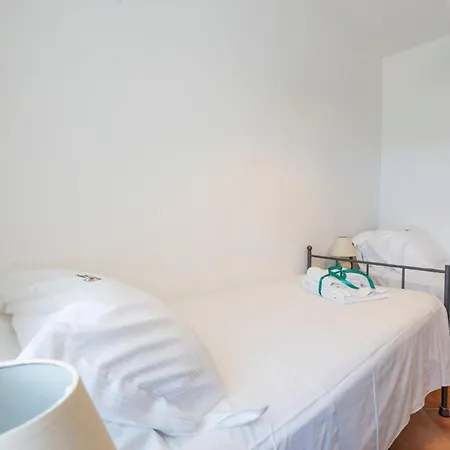 Poderino Il Sole 拉亚蒂科