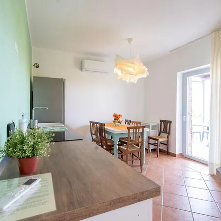 Poderino Il Sole 4* Lajatico
