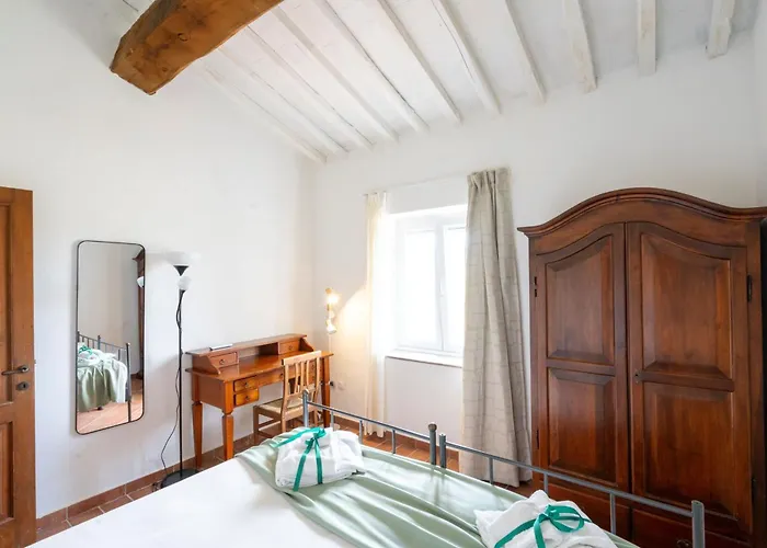 לינה וארוחת בוקר Poderino Il Sole 3*