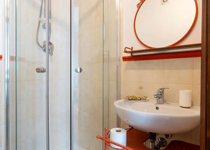 Poderino Il Sole לינה וארוחת בוקר 3*